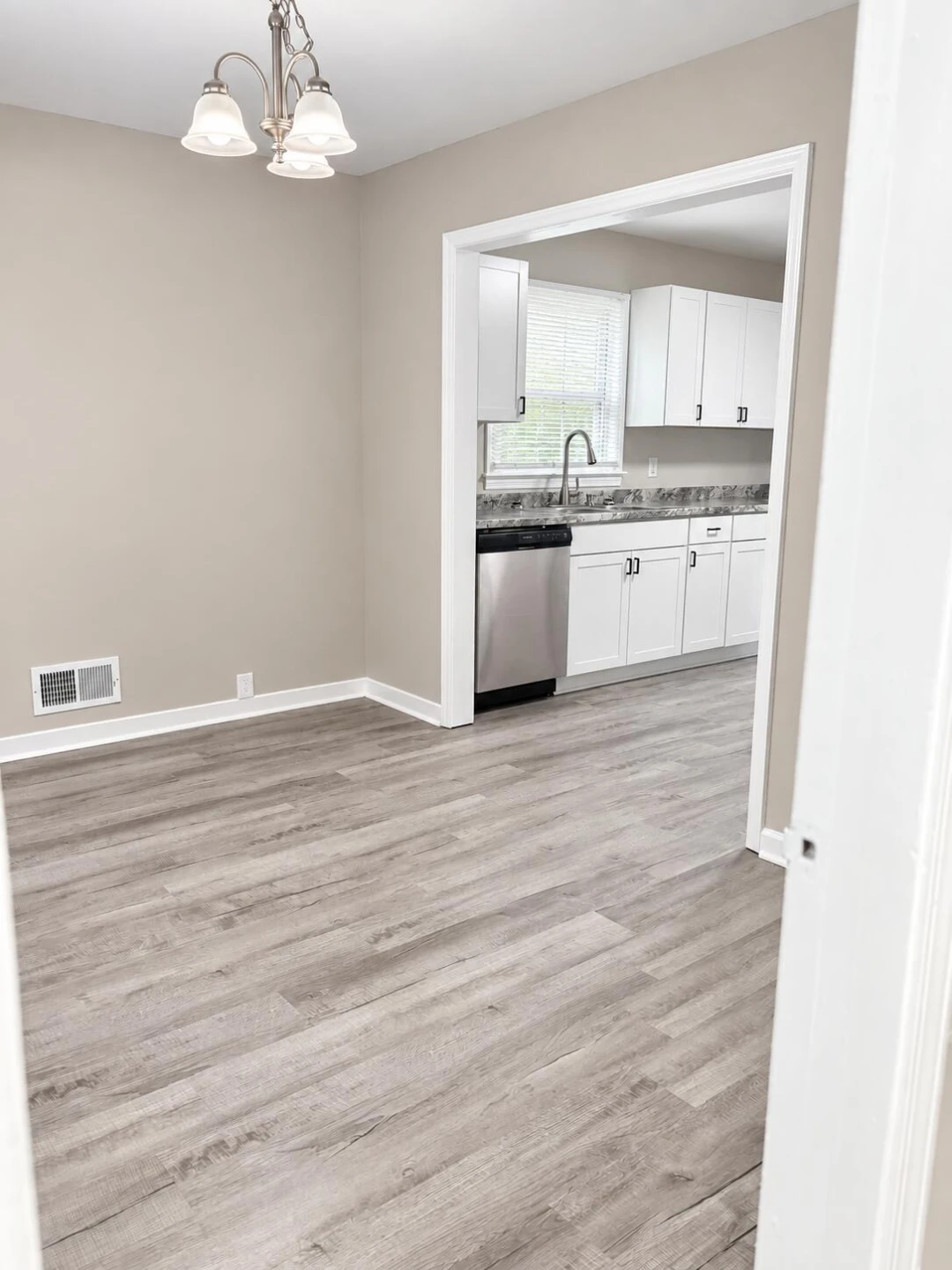 3937 Kentucky AVE NW - Photo 16