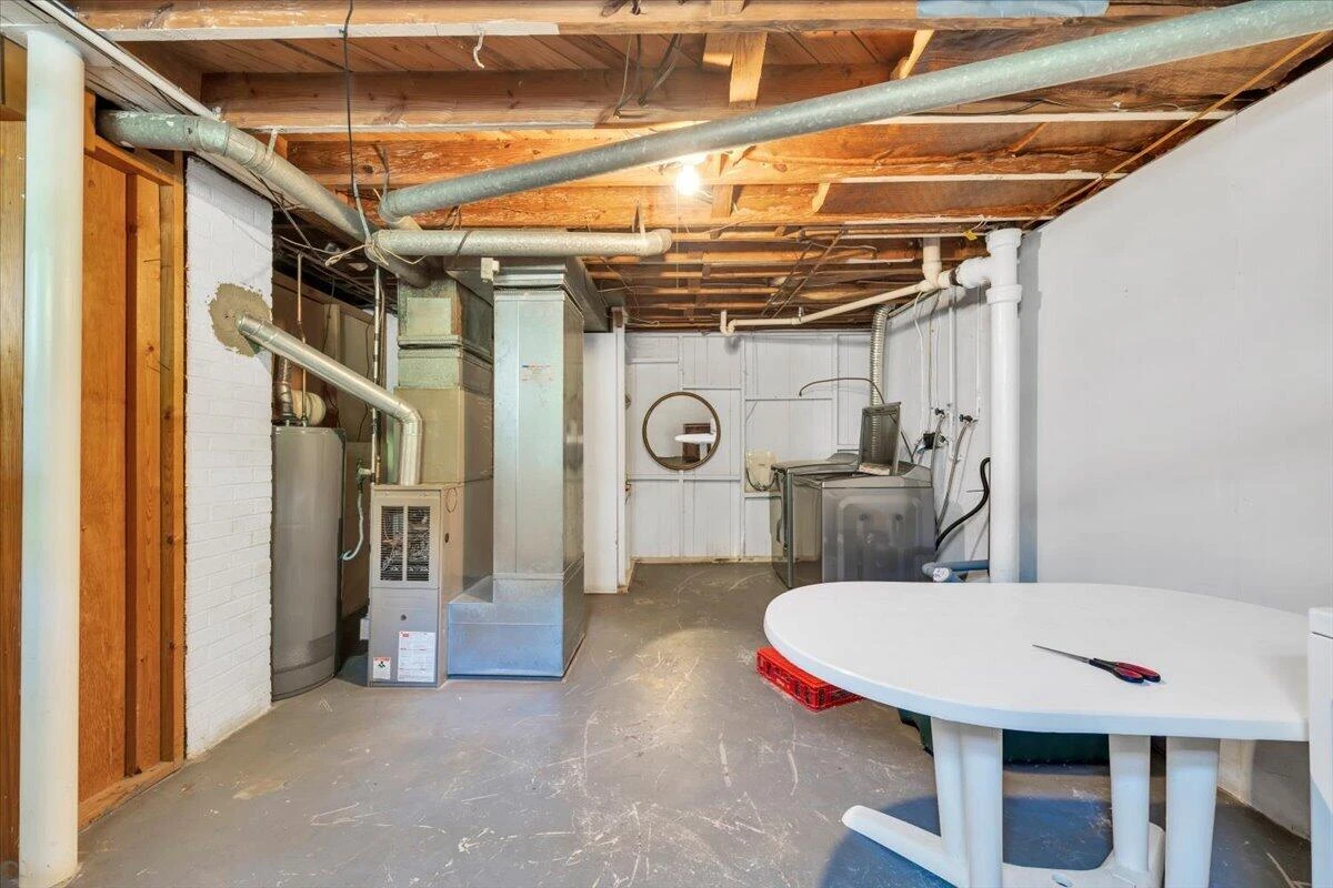 2601 Hebert ST NW - Photo 15
