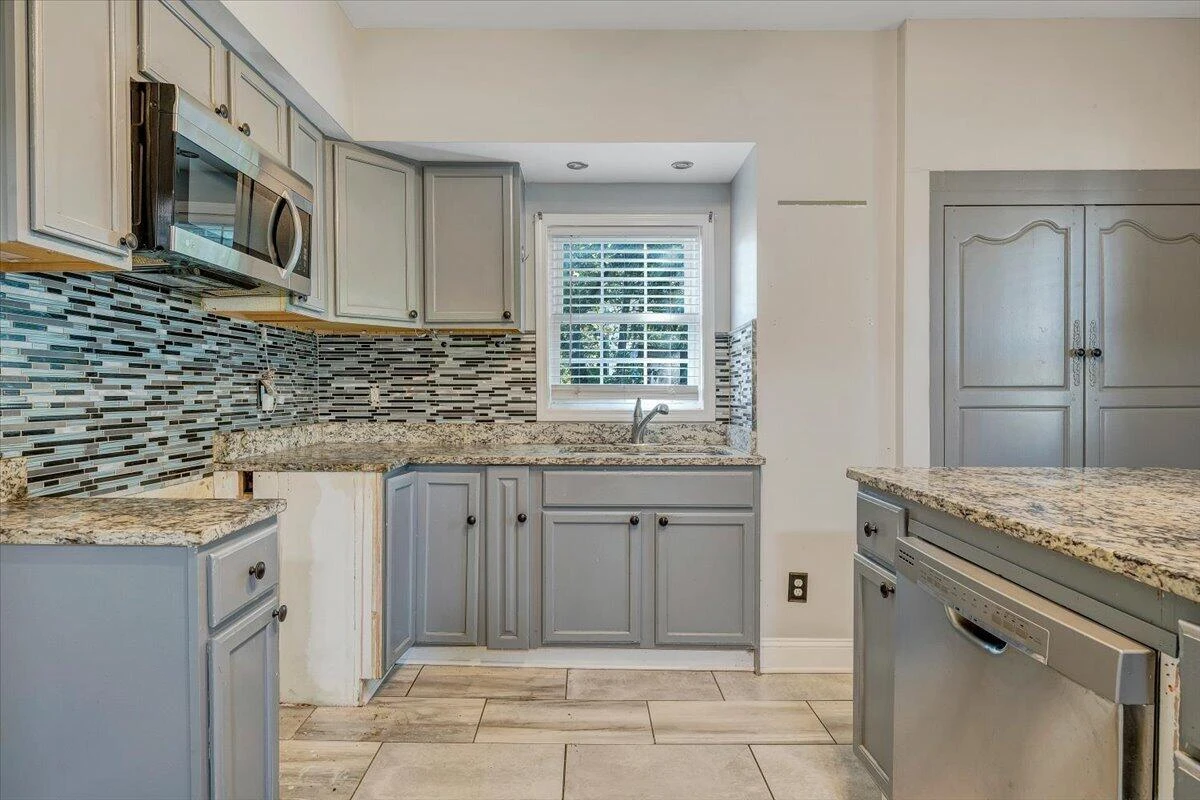 1524 Salem AVE SW - Photo 13