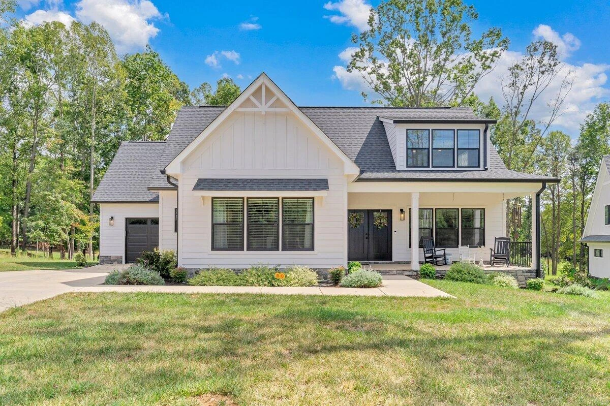 118 Pointe O Woods DR