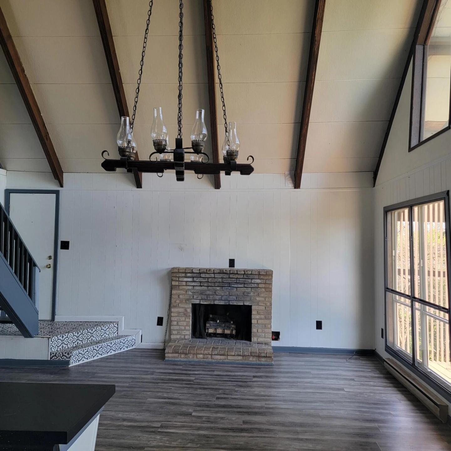 617 Riverland RD SE - Photo 2