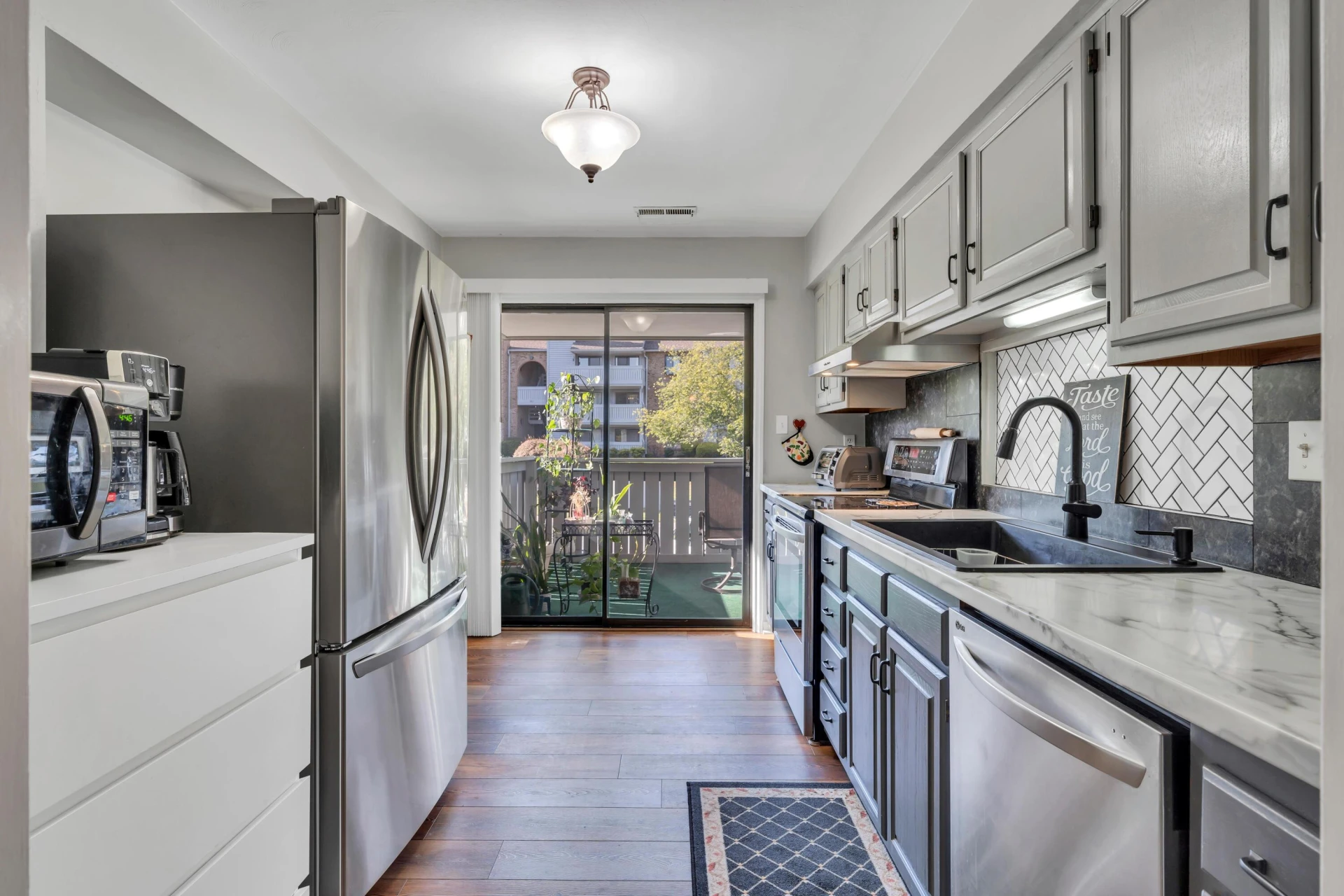 2525 Gatehouse LN - Photo 8