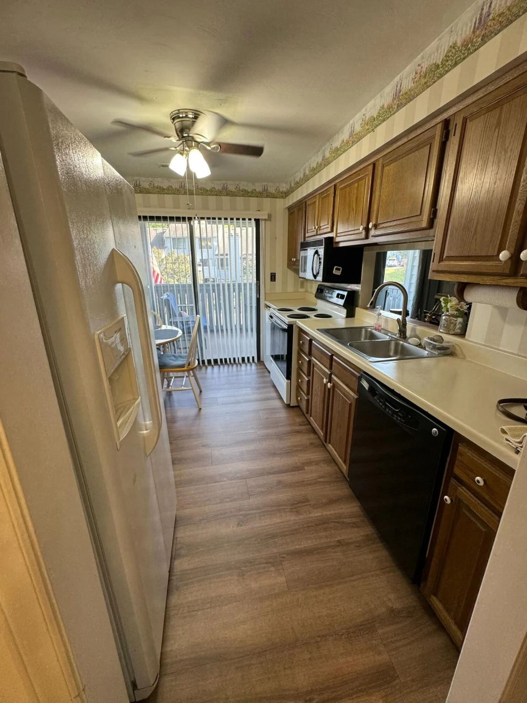 2523 Gatehouse LN - Photo 7