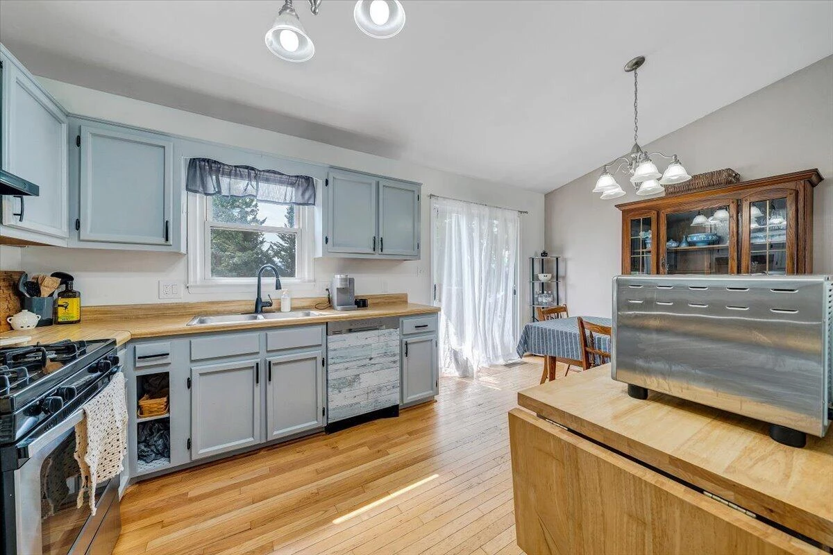1526 Poplar AVE - Photo 13