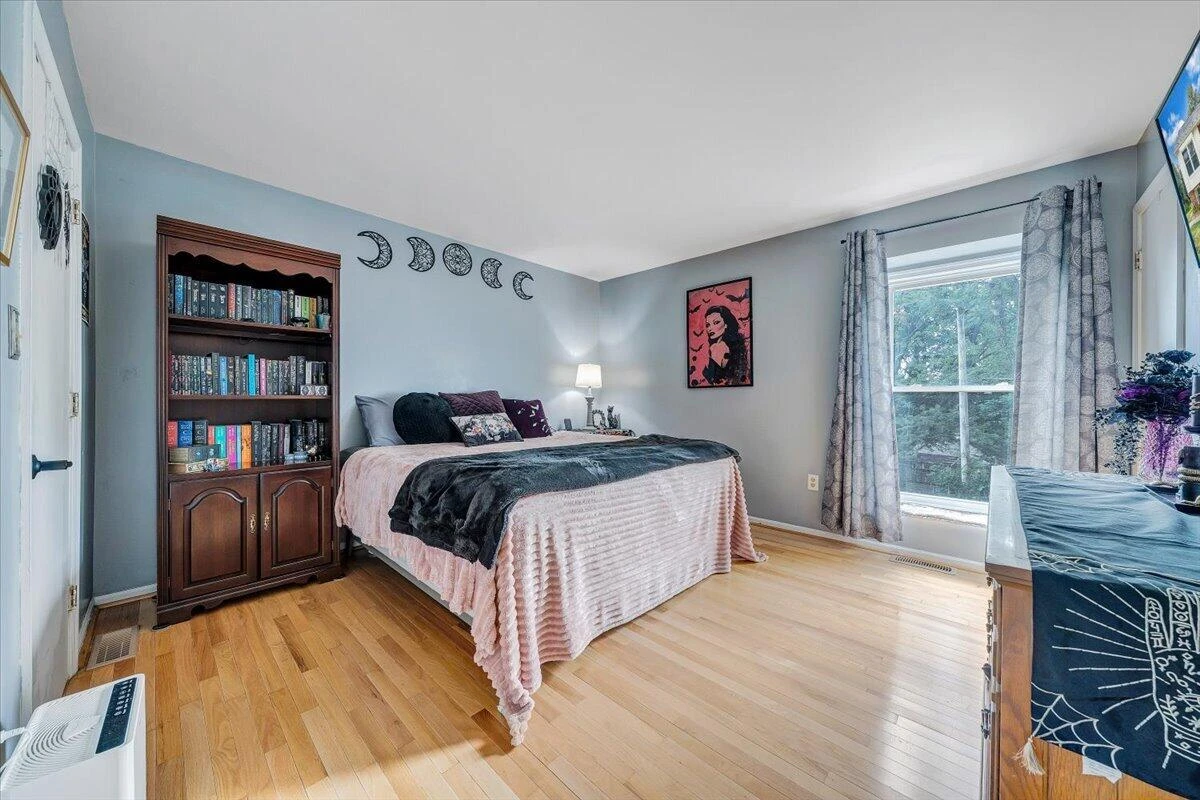 1526 Poplar AVE - Photo 14