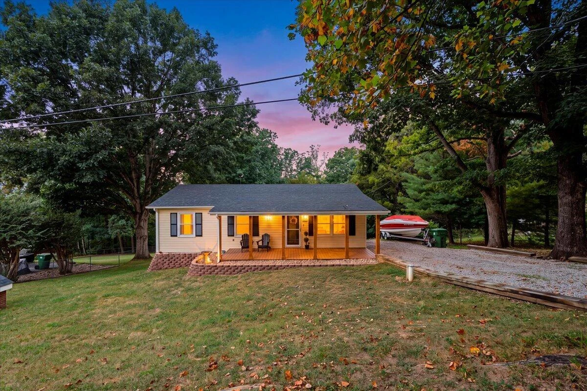 1919 Bruno DR - Photo 2
