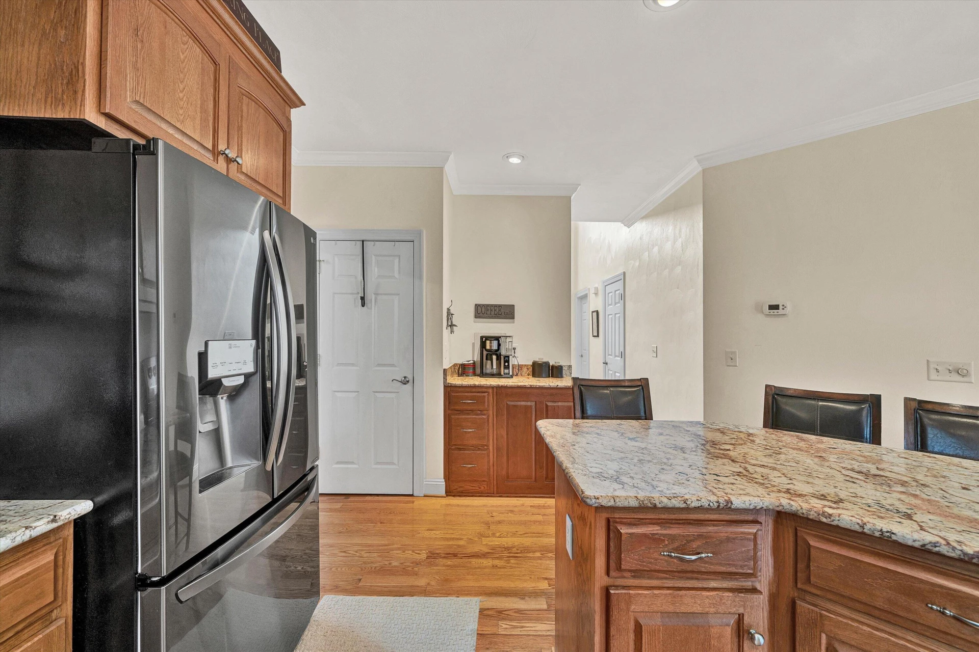 737 Scarlet DR - Photo 12
