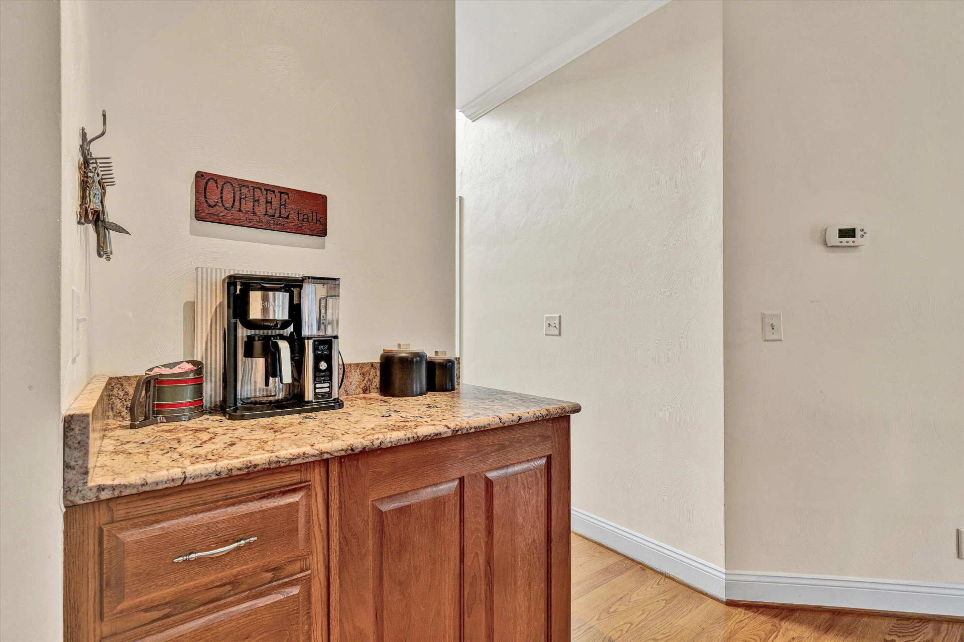 737 Scarlet DR - Photo 13