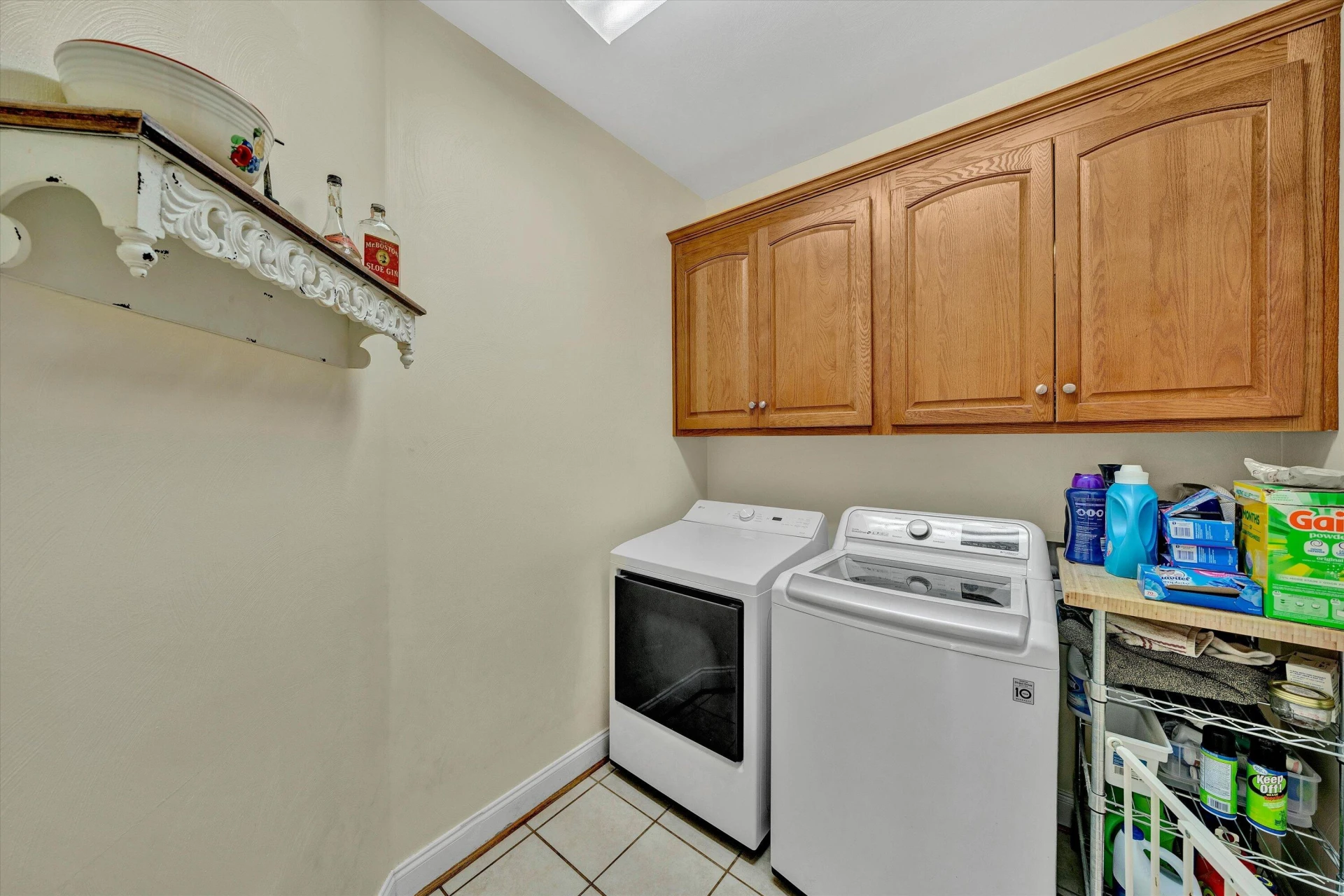737 Scarlet DR - Photo 24
