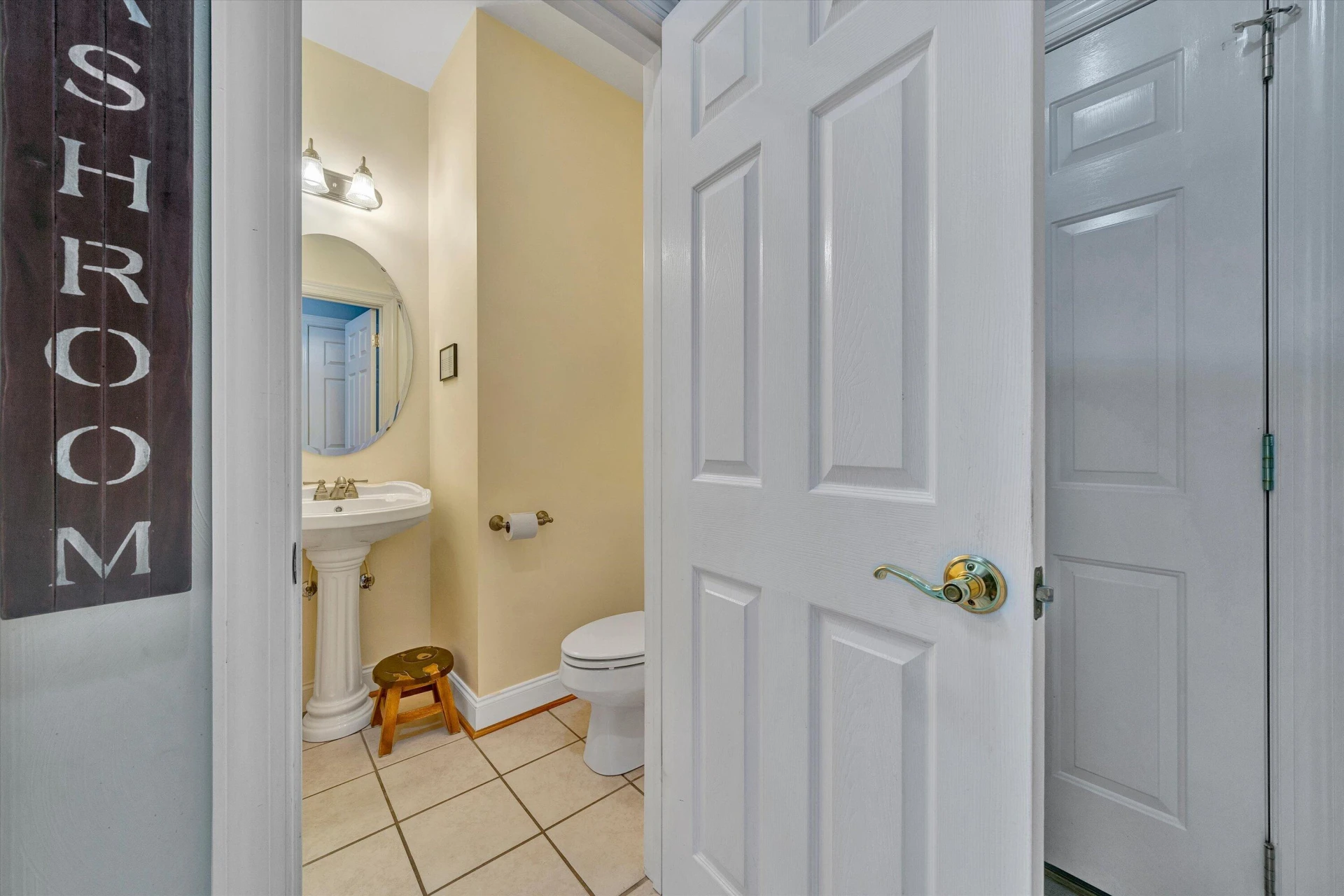 737 Scarlet DR - Photo 25