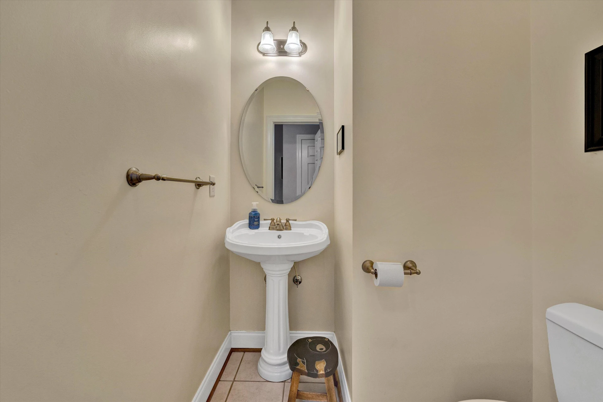 737 Scarlet DR - Photo 26