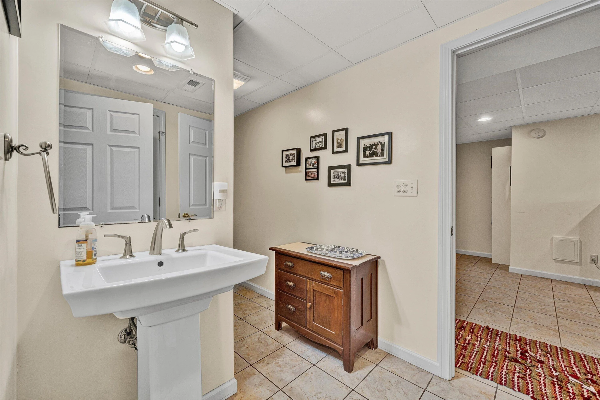 737 Scarlet DR - Photo 44