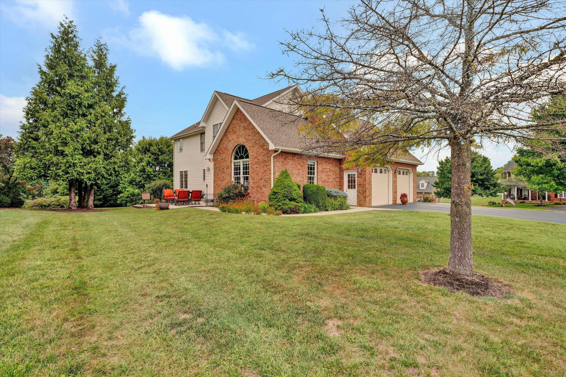737 Scarlet DR - Photo 58