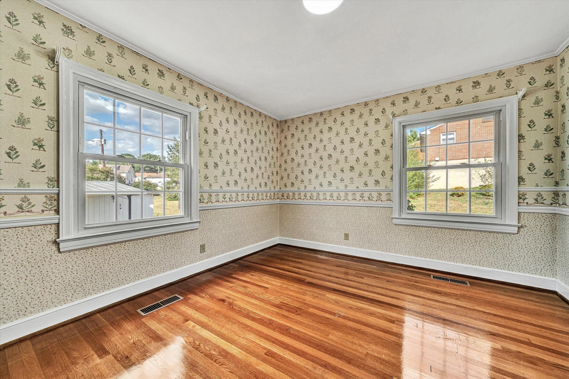 1006 Woodrow AVE SE - Photo 14