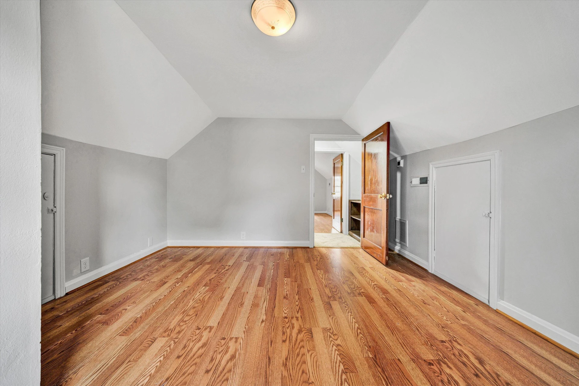 1006 Woodrow AVE SE - Photo 21