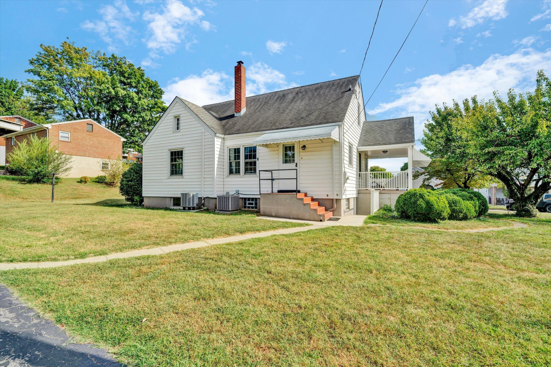 1006 Woodrow AVE SE - Photo 28
