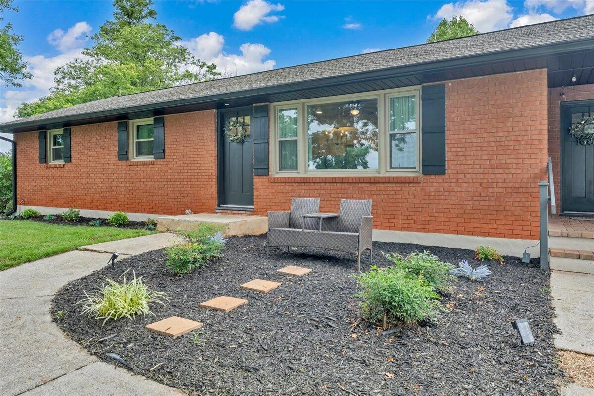 3687 Horseshoe Bend RD - Photo 2