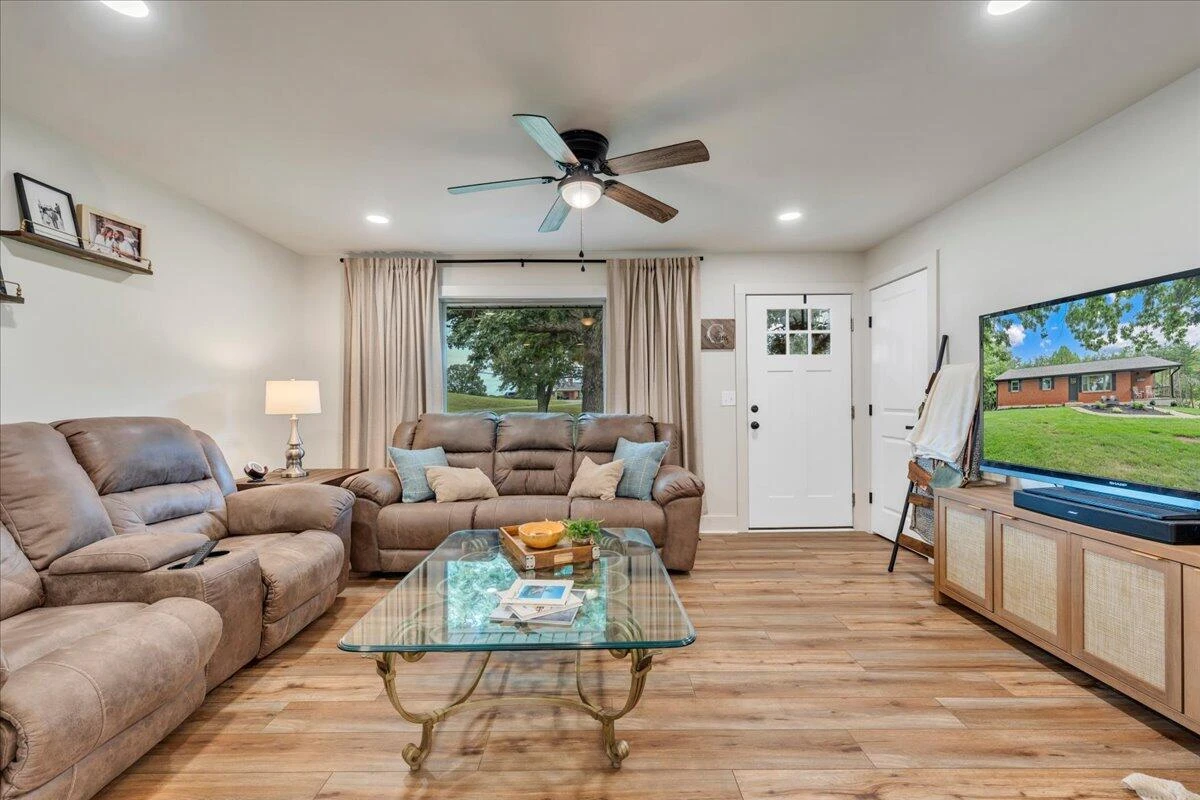 3687 Horseshoe Bend RD - Photo 9
