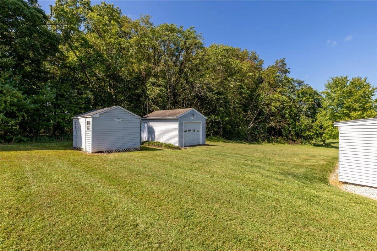 3595 Green Level RD - Photo 38