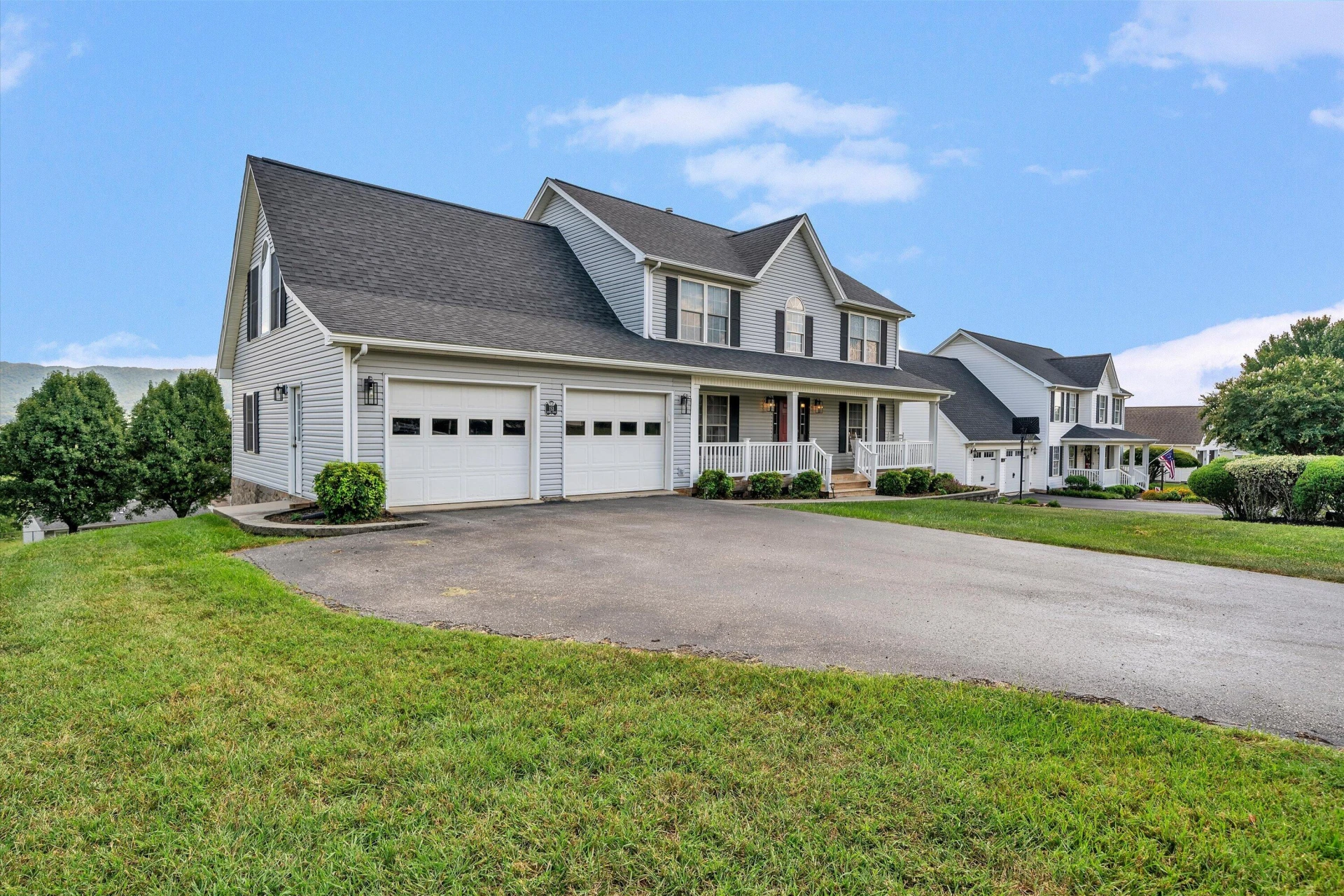 153 Laurel Ridge DR - Photo 2