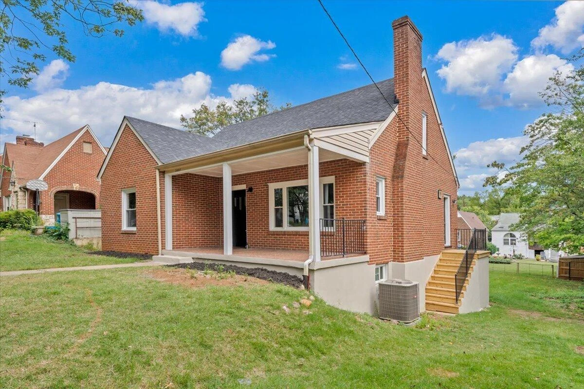 3407 Greenland AVE NW - Photo 2