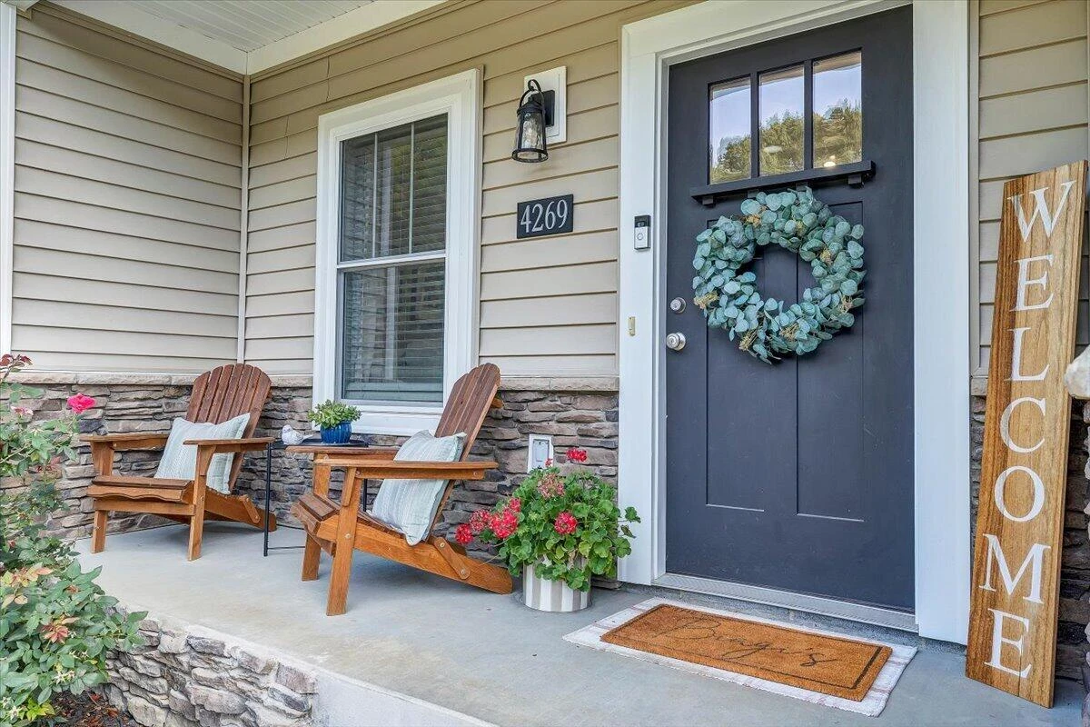 4269 Daugherty RD - Photo 2