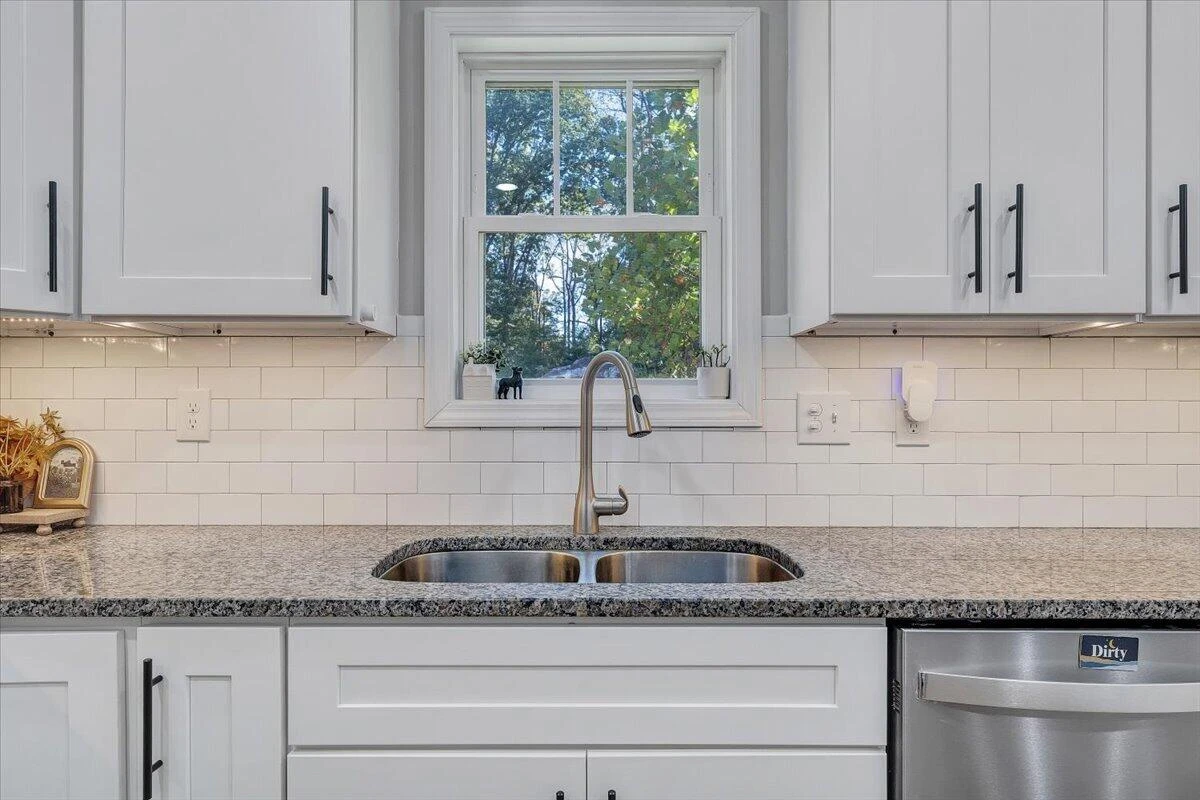 4269 Daugherty RD - Photo 13