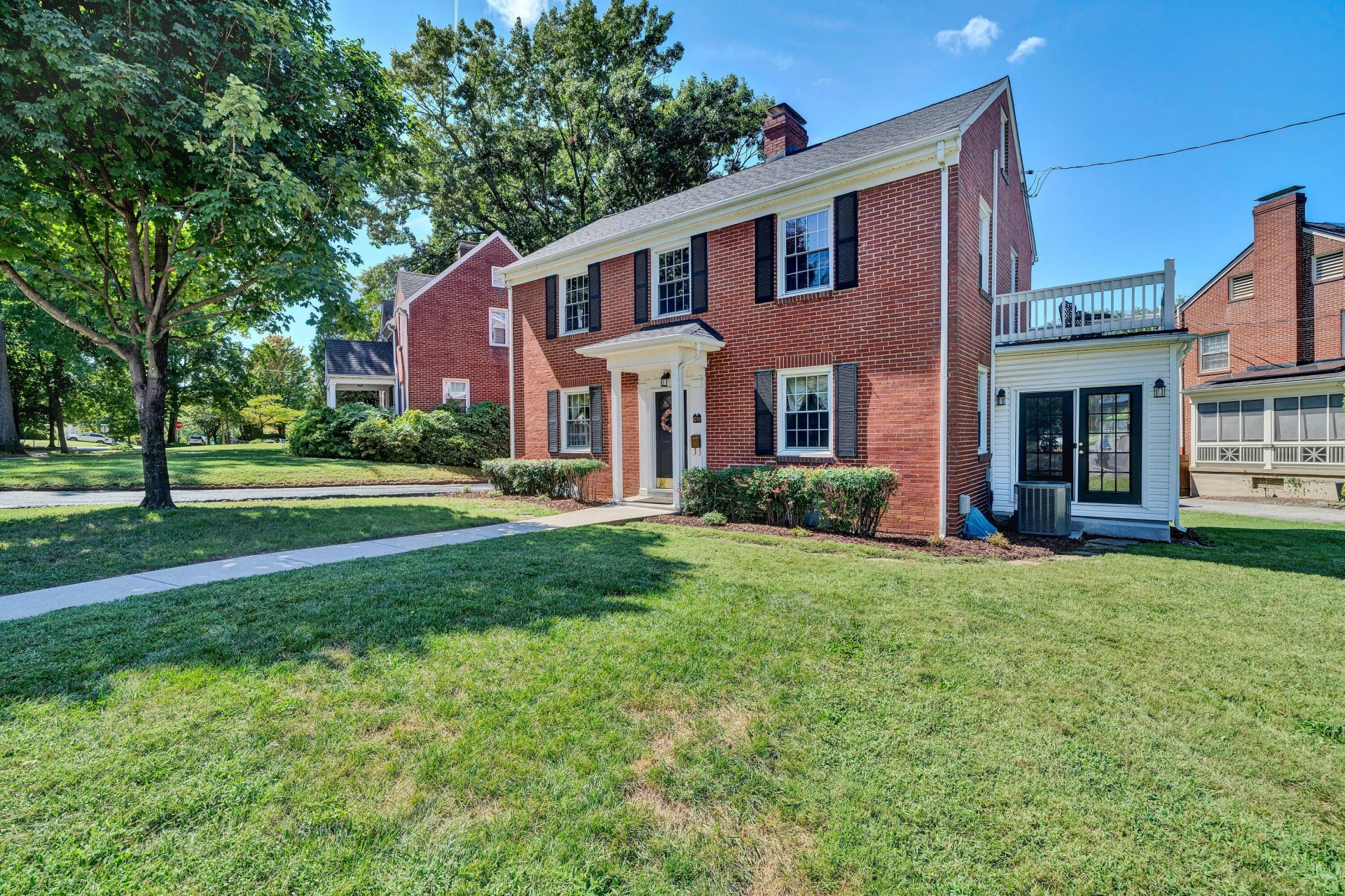 1701 Mount Vernon RD SW - Photo 2