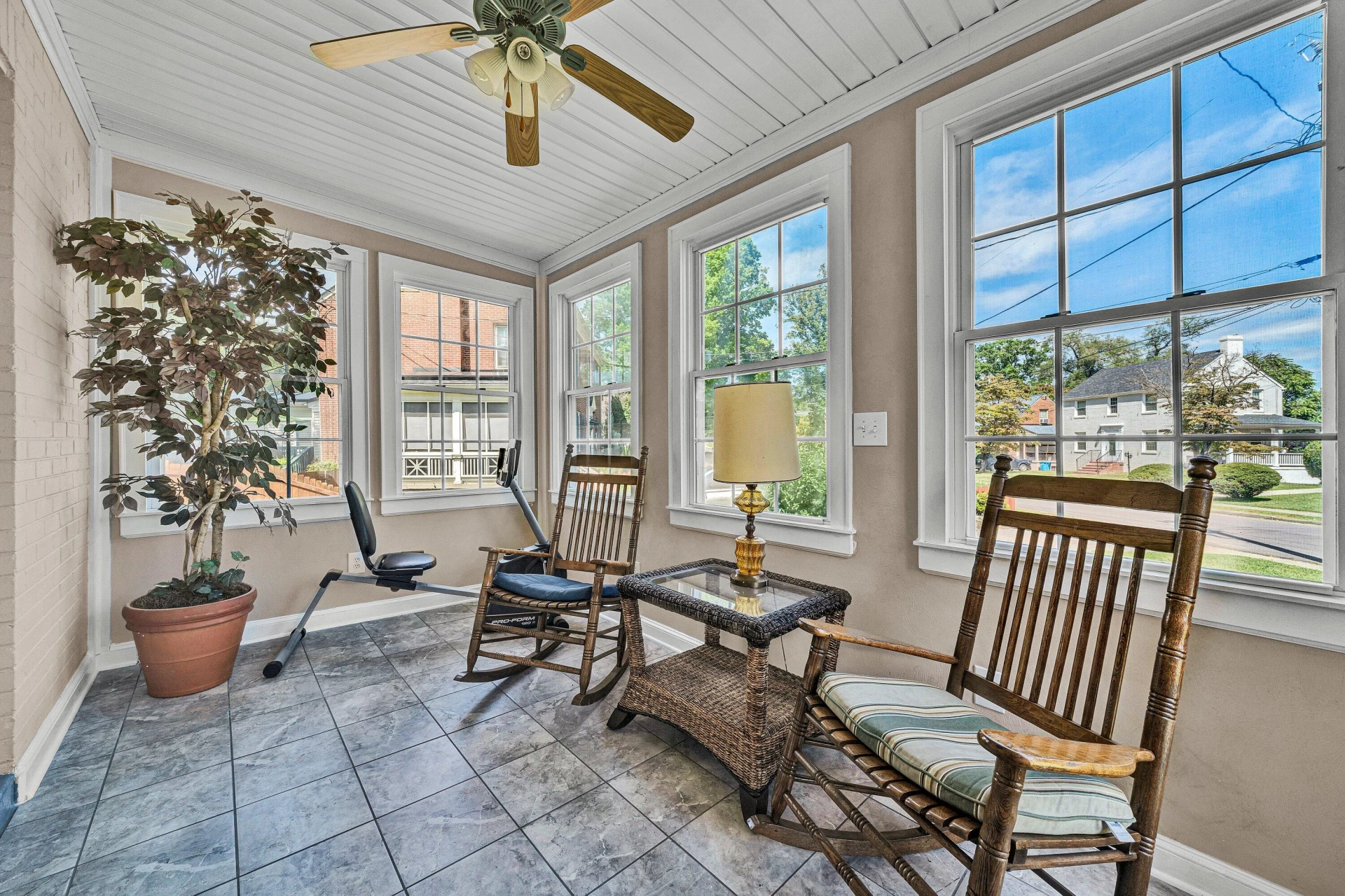 1701 Mount Vernon RD SW - Photo 4