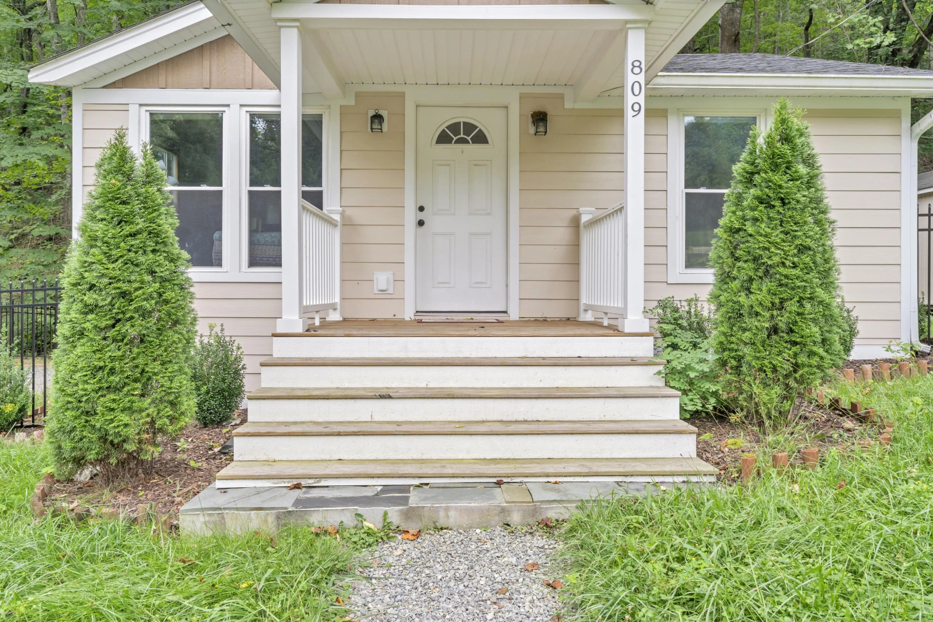 809 John Arthur RD - Photo 2