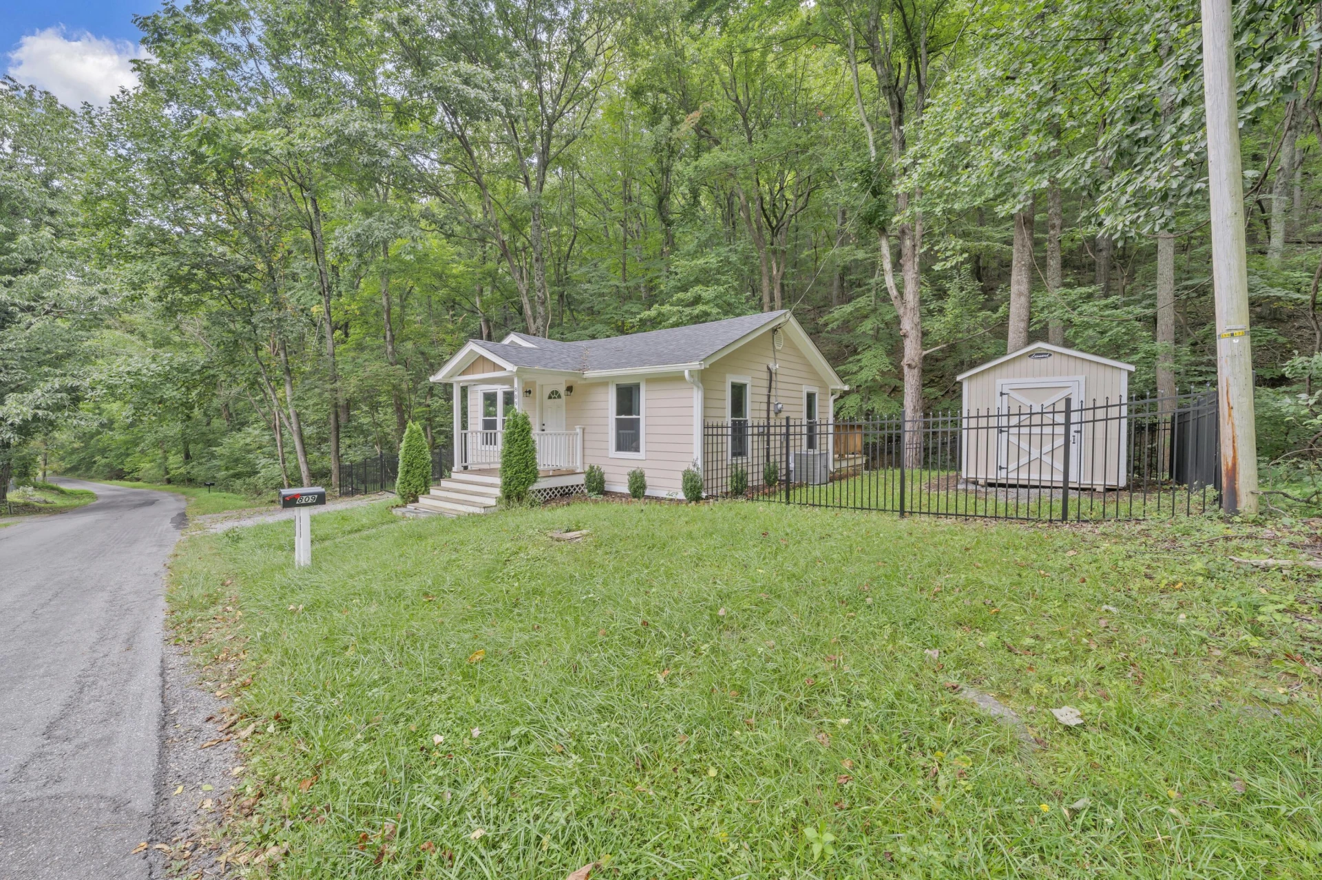 809 John Arthur RD - Photo 5