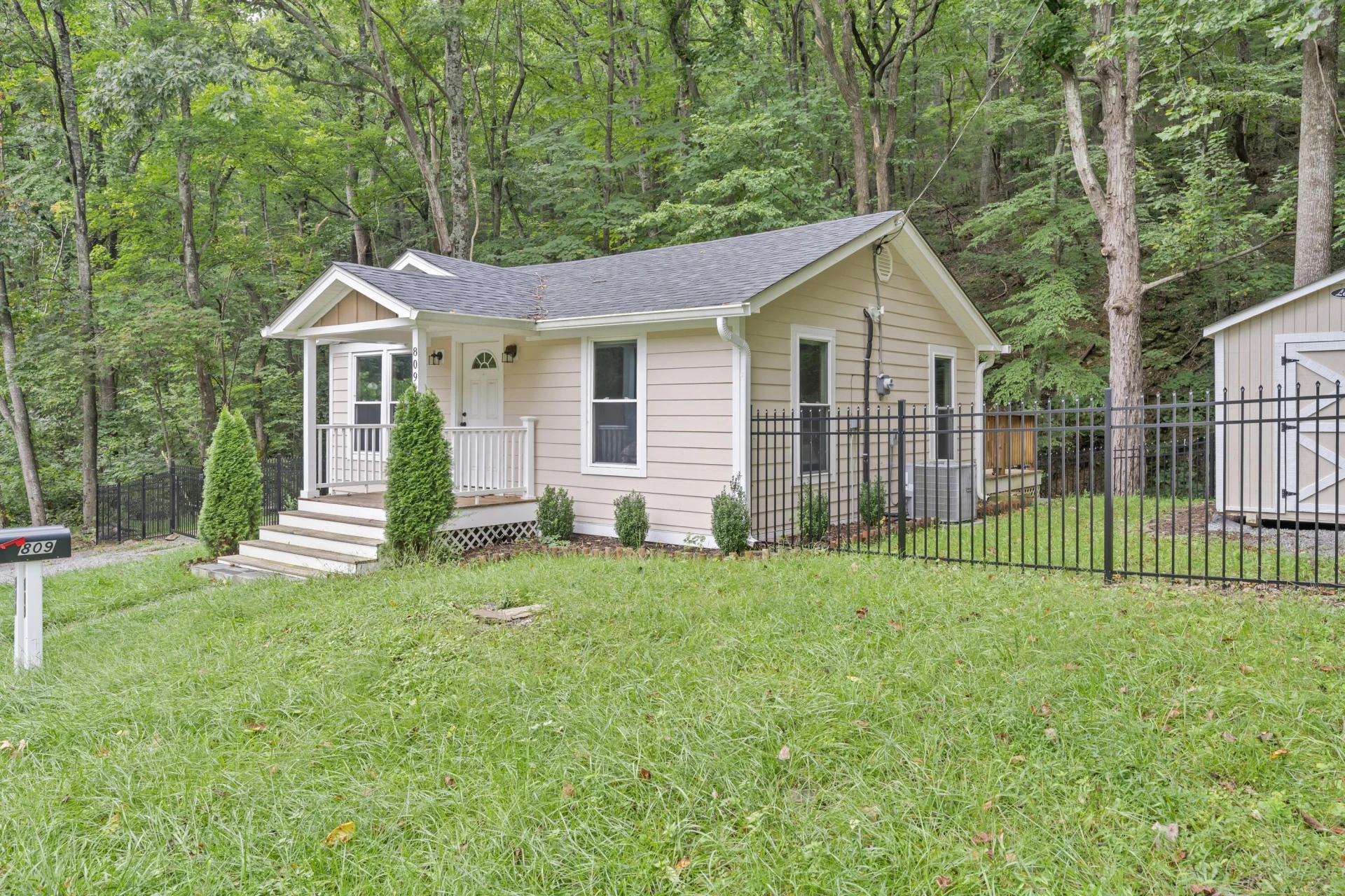 809 John Arthur RD - Photo 6