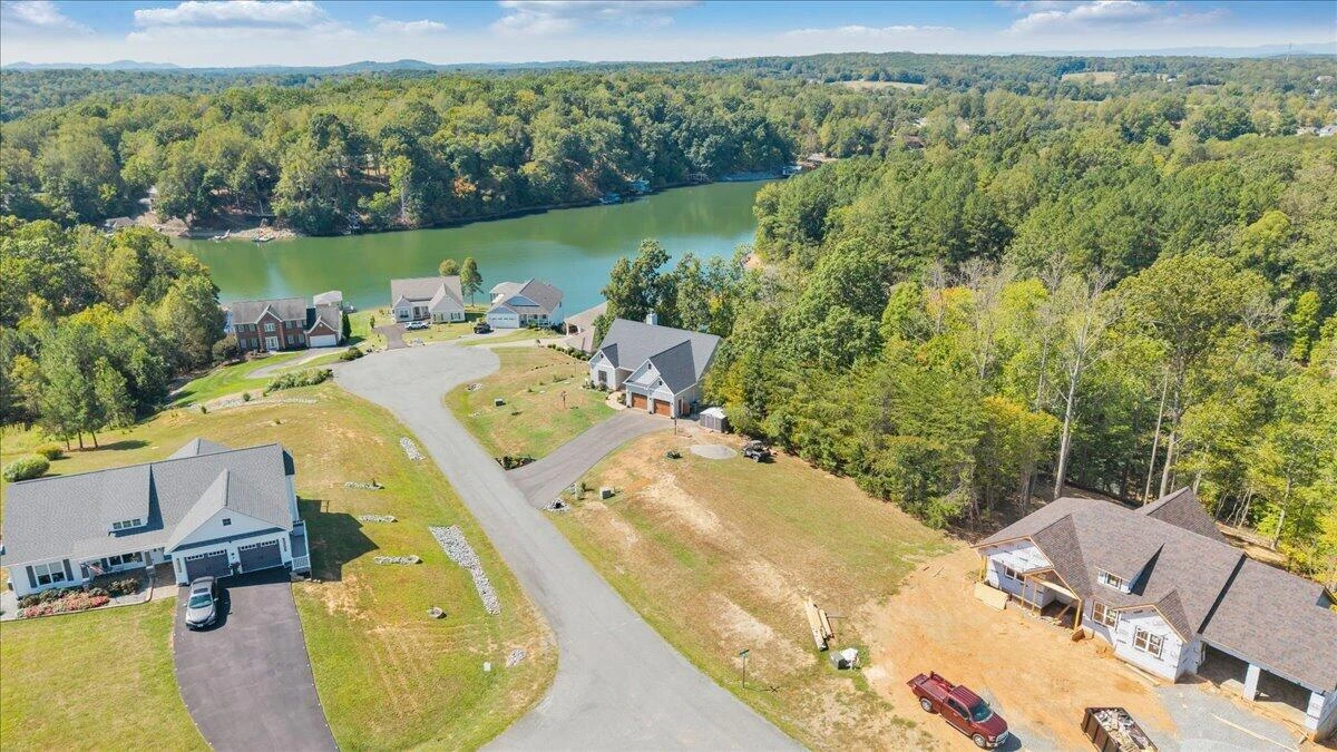 41 Old Point RD - Photo 79