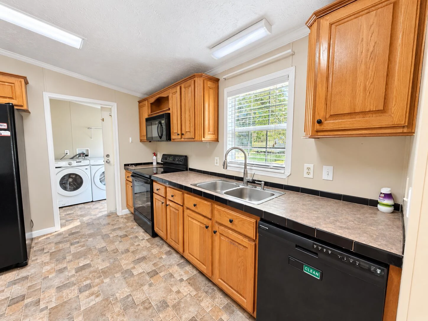 2715 Clinton ST - Photo 22