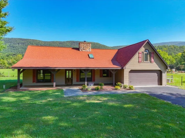 3672 /3662 Old Catawba RD, Salem, VA, 24153
