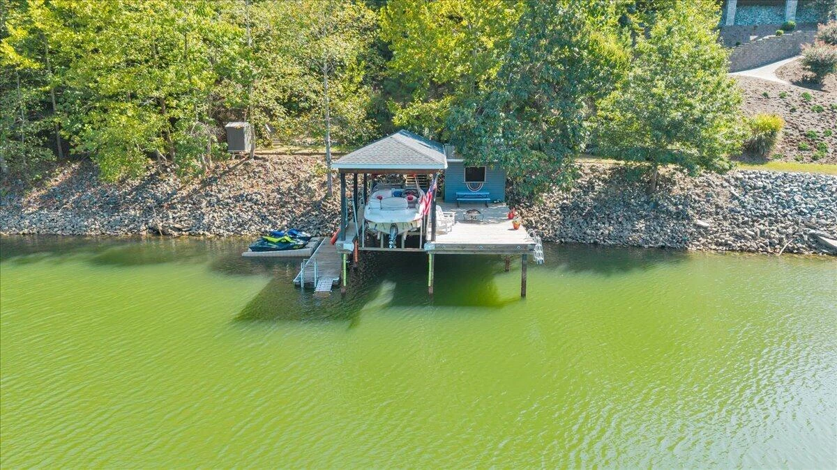 41 Old Point RD - Photo 4
