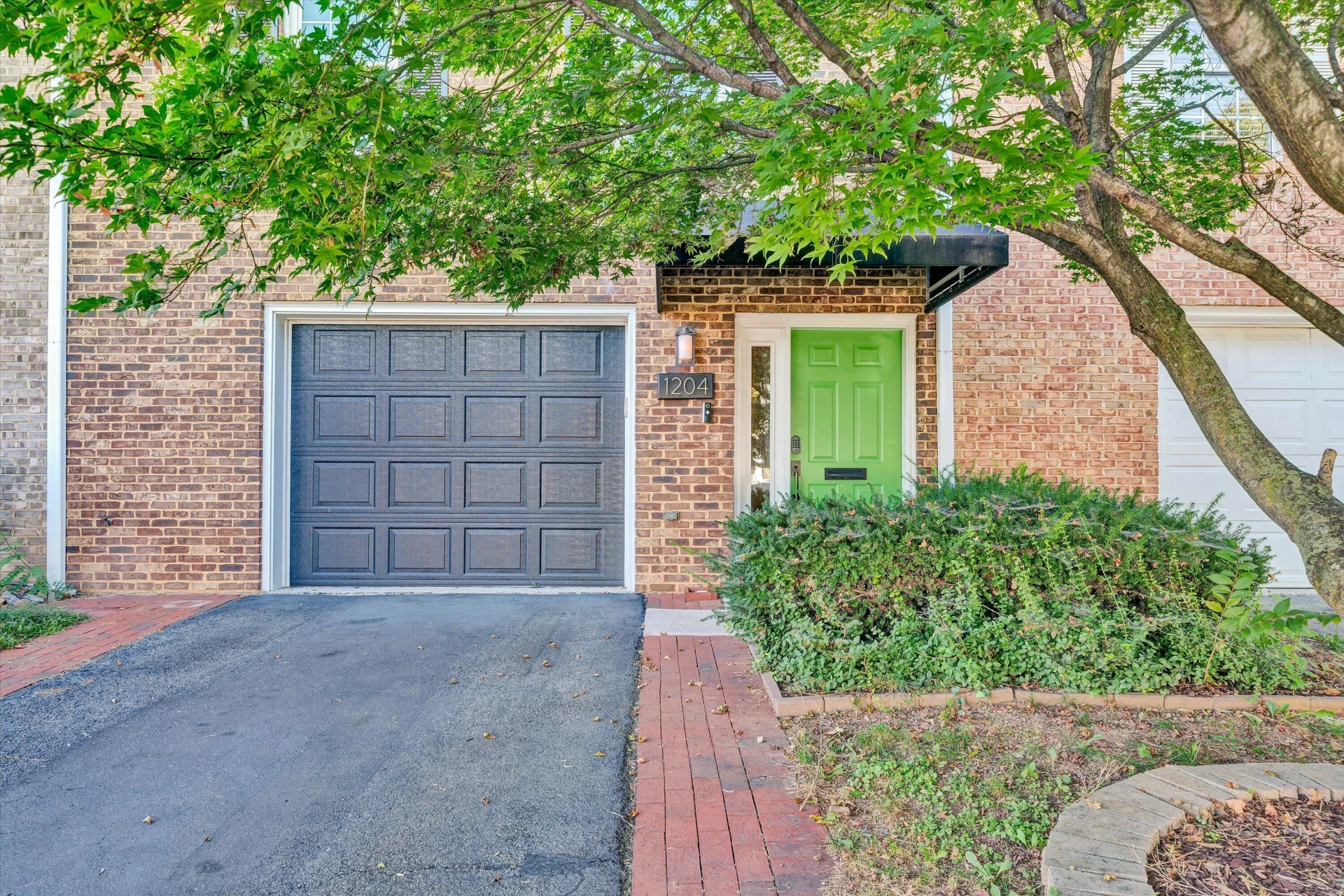 1204 Belleview AVE SE - Photo 2