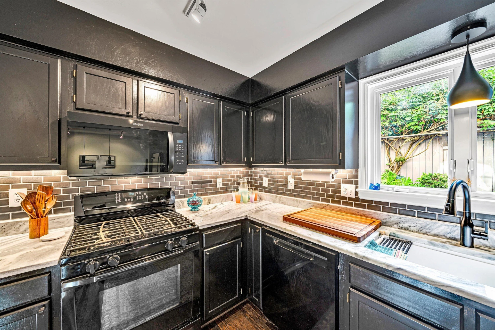 1204 Belleview AVE SE - Photo 11