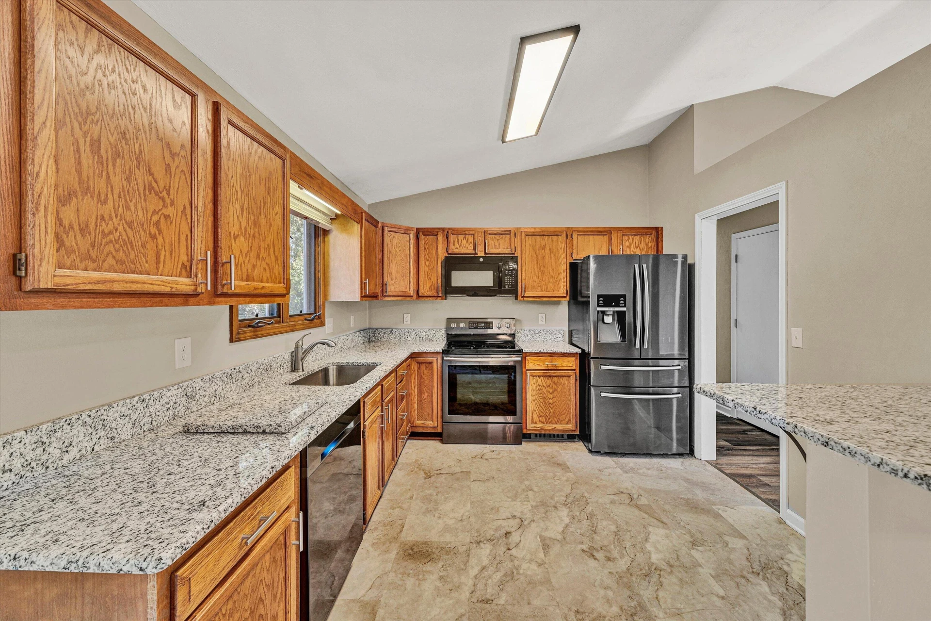 709 Catawba DR - Photo 9