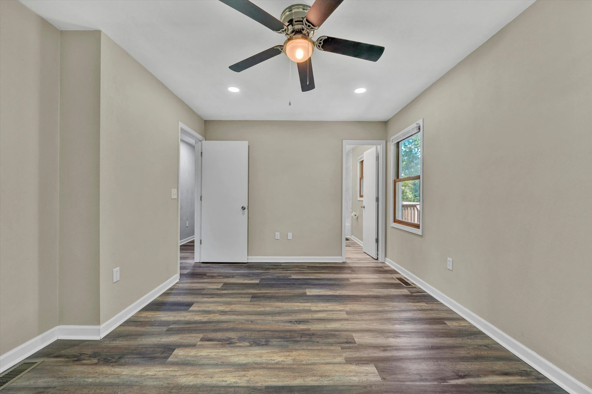 709 Catawba DR - Photo 20