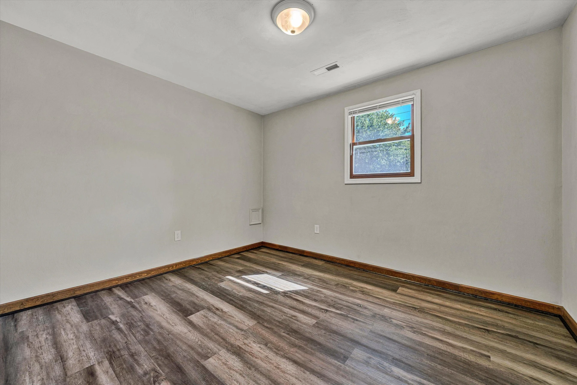 709 Catawba DR - Photo 26