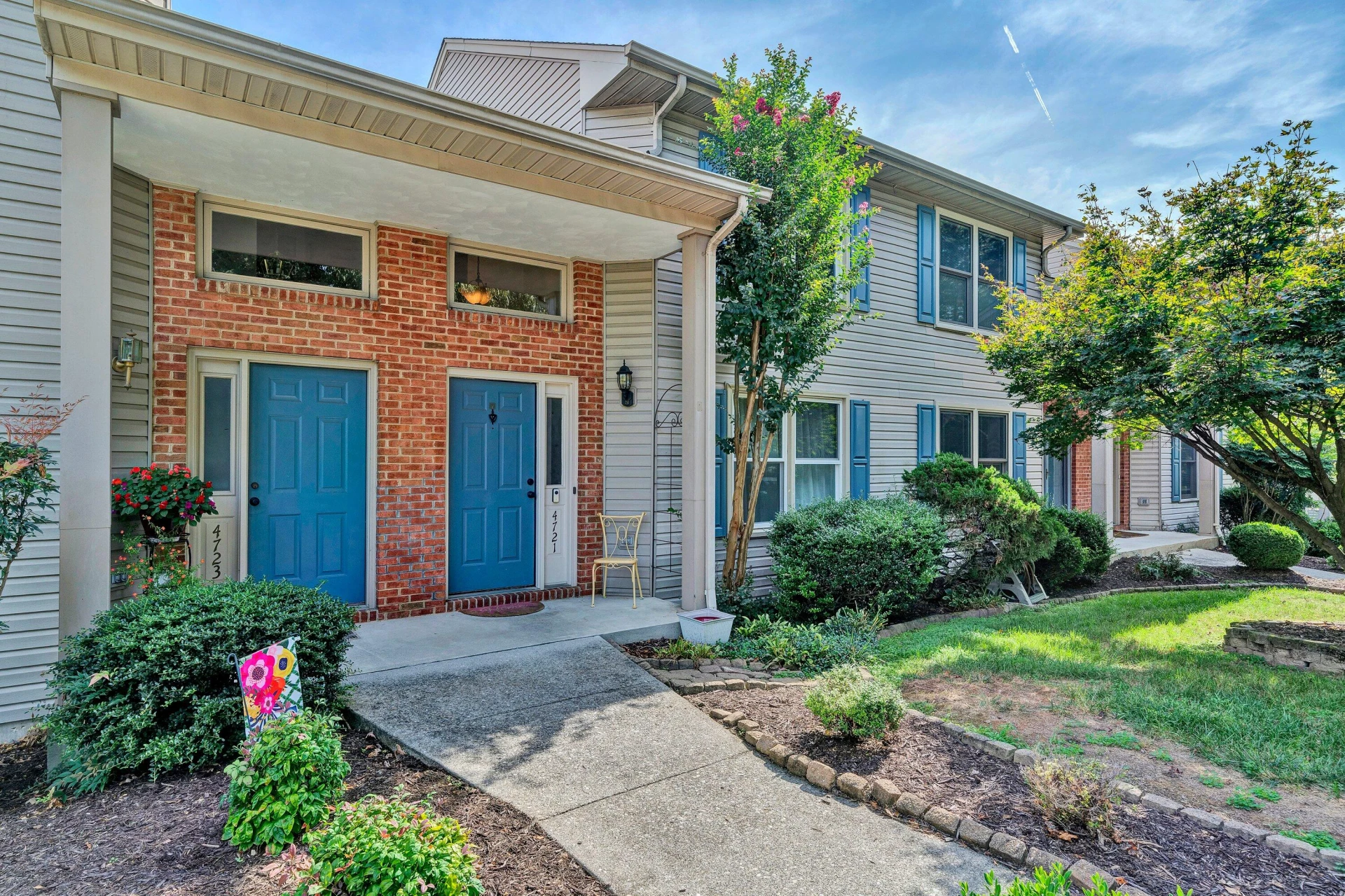 4721 Oakcliff DR