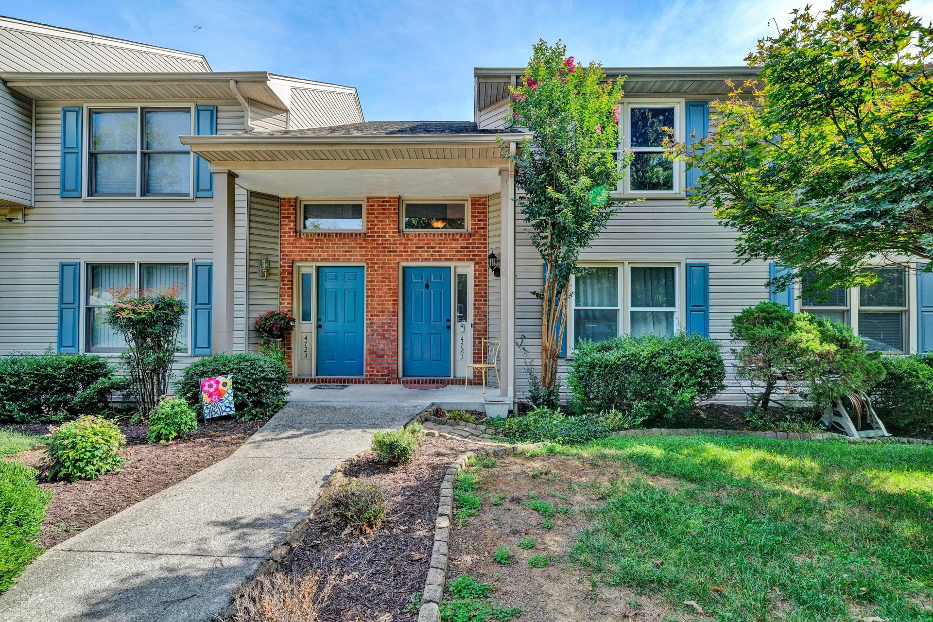 4721 Oakcliff DR - Photo 2