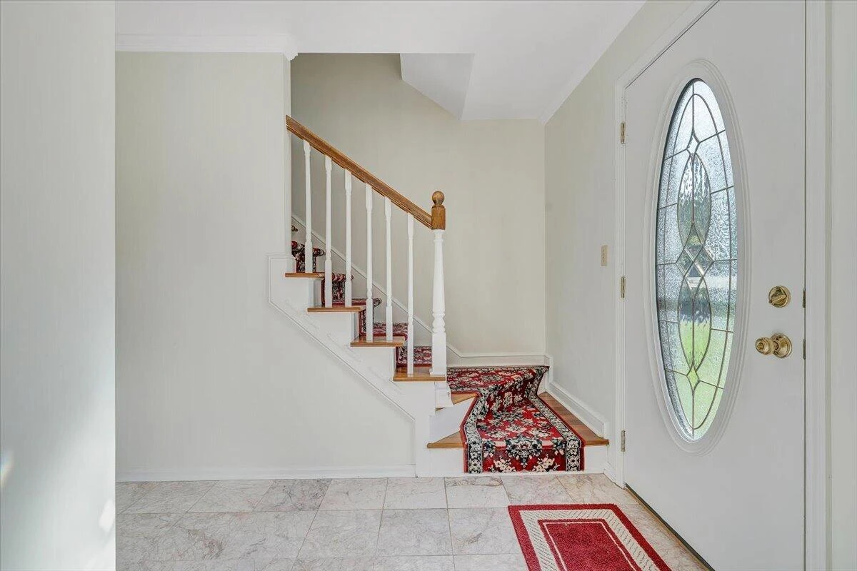 3327 Hollyfield CIR - Photo 5