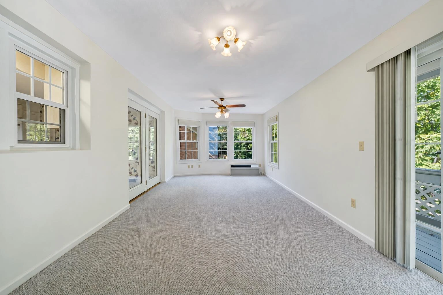 3327 Hollyfield CIR - Photo 23