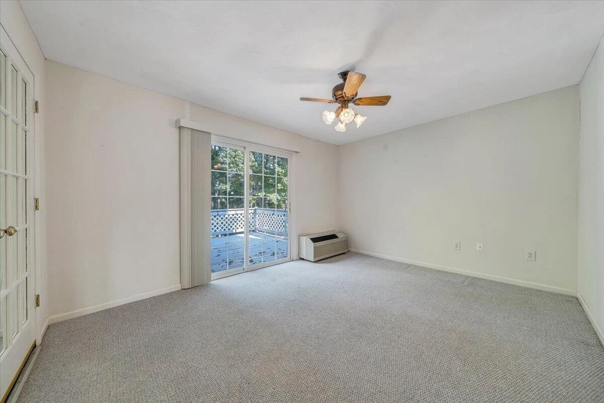 3327 Hollyfield CIR - Photo 24