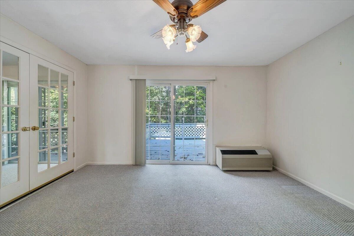 3327 Hollyfield CIR - Photo 25