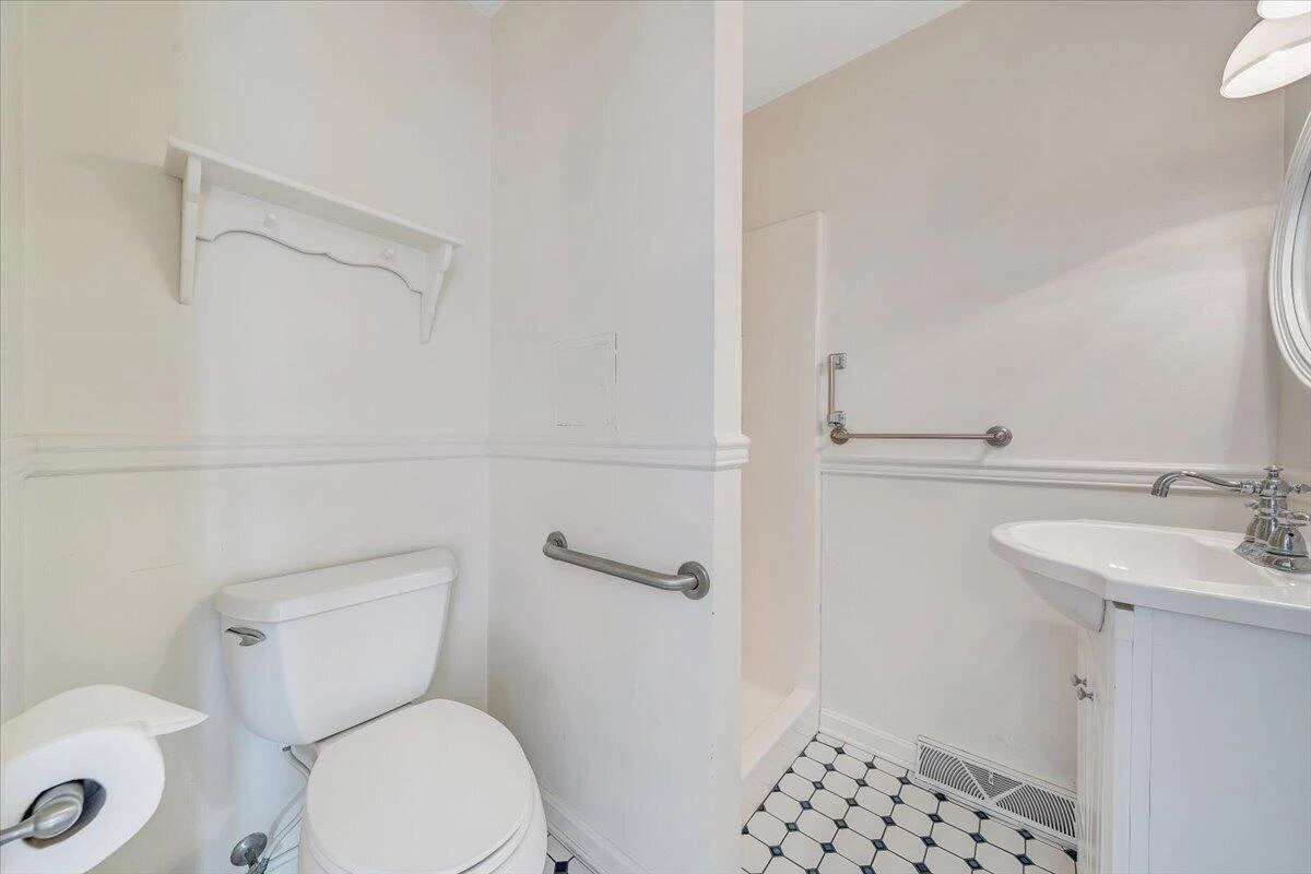 3327 Hollyfield CIR - Photo 30