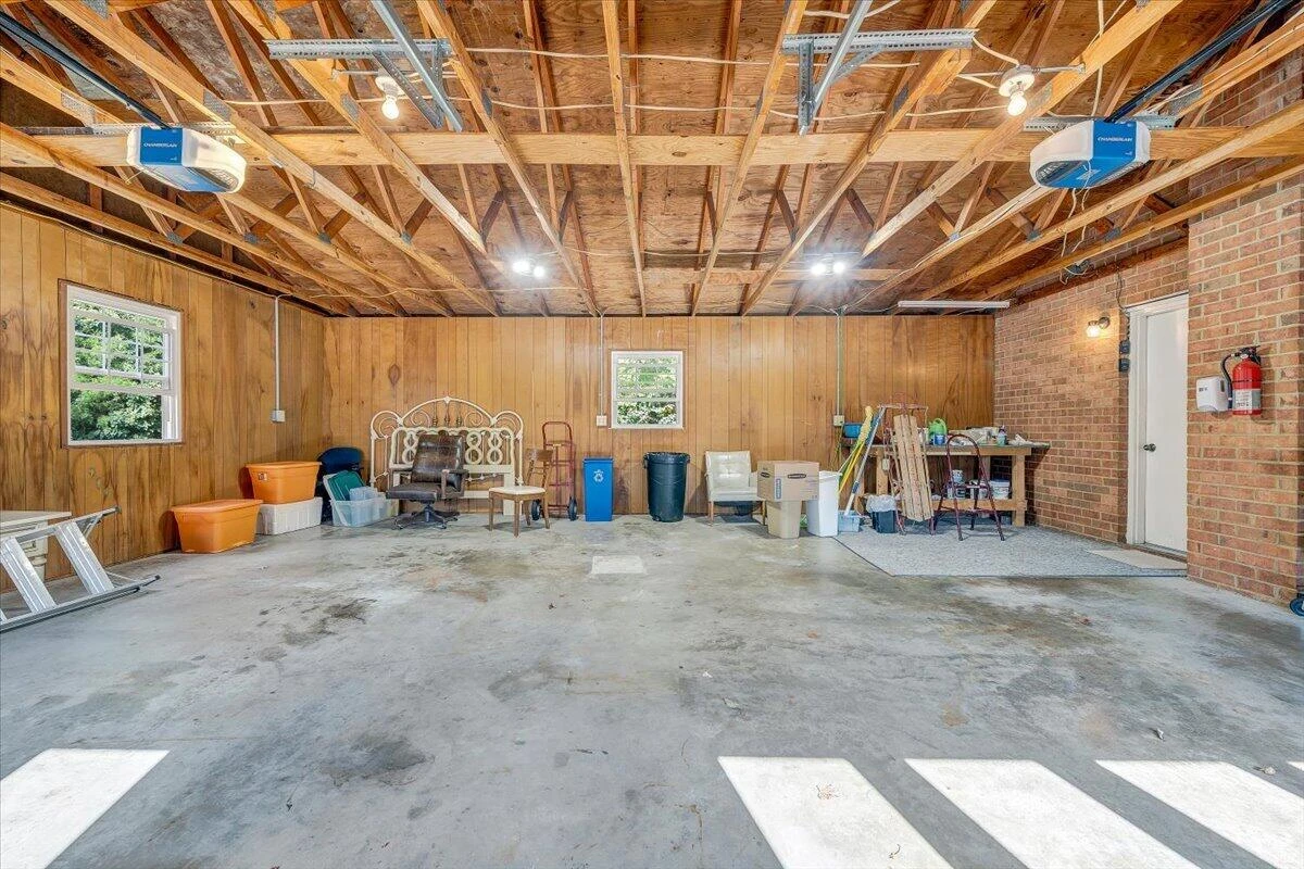 3327 Hollyfield CIR - Photo 33
