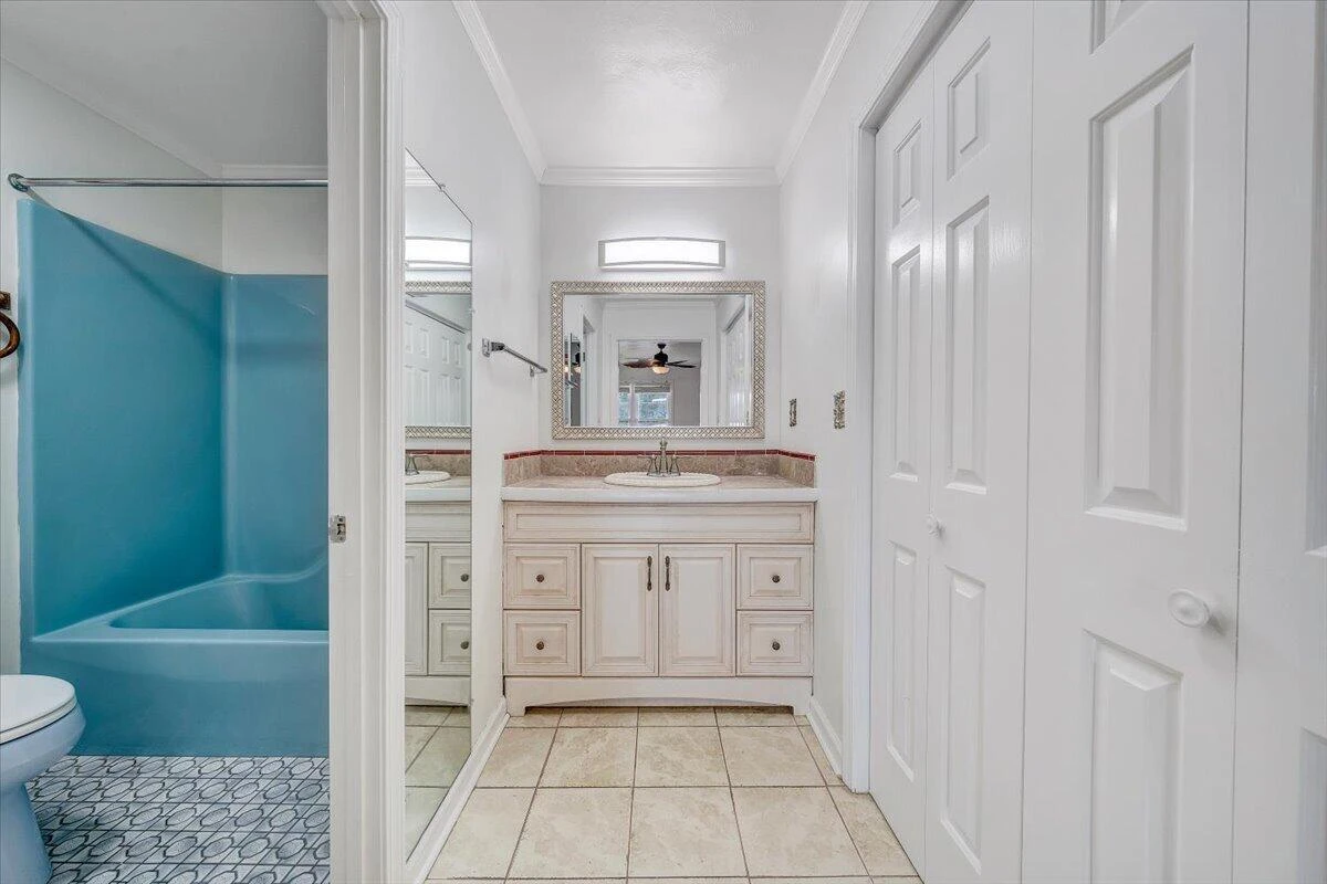 3327 Hollyfield CIR - Photo 39
